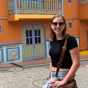 Meet your Posher, Rachel